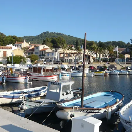 Apartamento Hameau La Madrague-4 By Interhome *